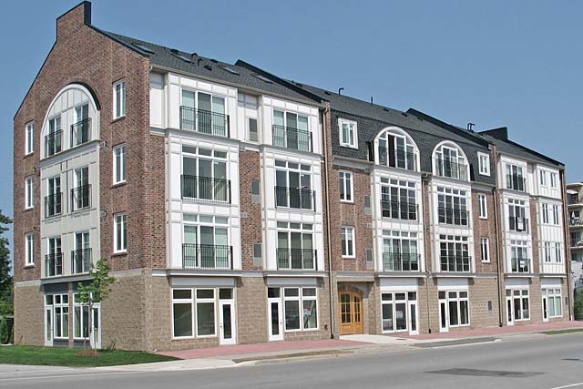 459 Kerr Street, Oakville - Kerr Studio condominiums located in Kerr Village.
